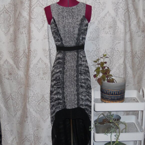 BCBG Maxazria 2 Black/White Sleeveless Maxi Dress Hi Low Mixed Patterns - Picture 1 of 8